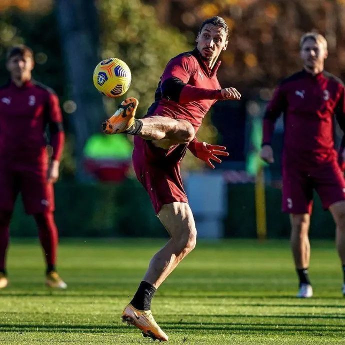 九游娱乐-包含转折点！那不勒斯伤情更新；社区盾冲刺阶段攻防权衡；细节曝光；训练强度显著提升的词条